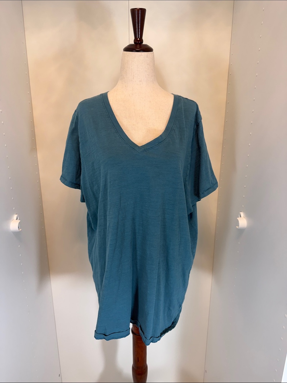 Sonoma Teal V-Neck Short Sleeve Tee